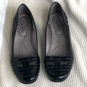 Life Stride Black Darcine Flat sz 8.5 Wide